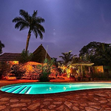 Afro Smile Hotel And Guest House-جينجا المظهر الخارجي الصورة