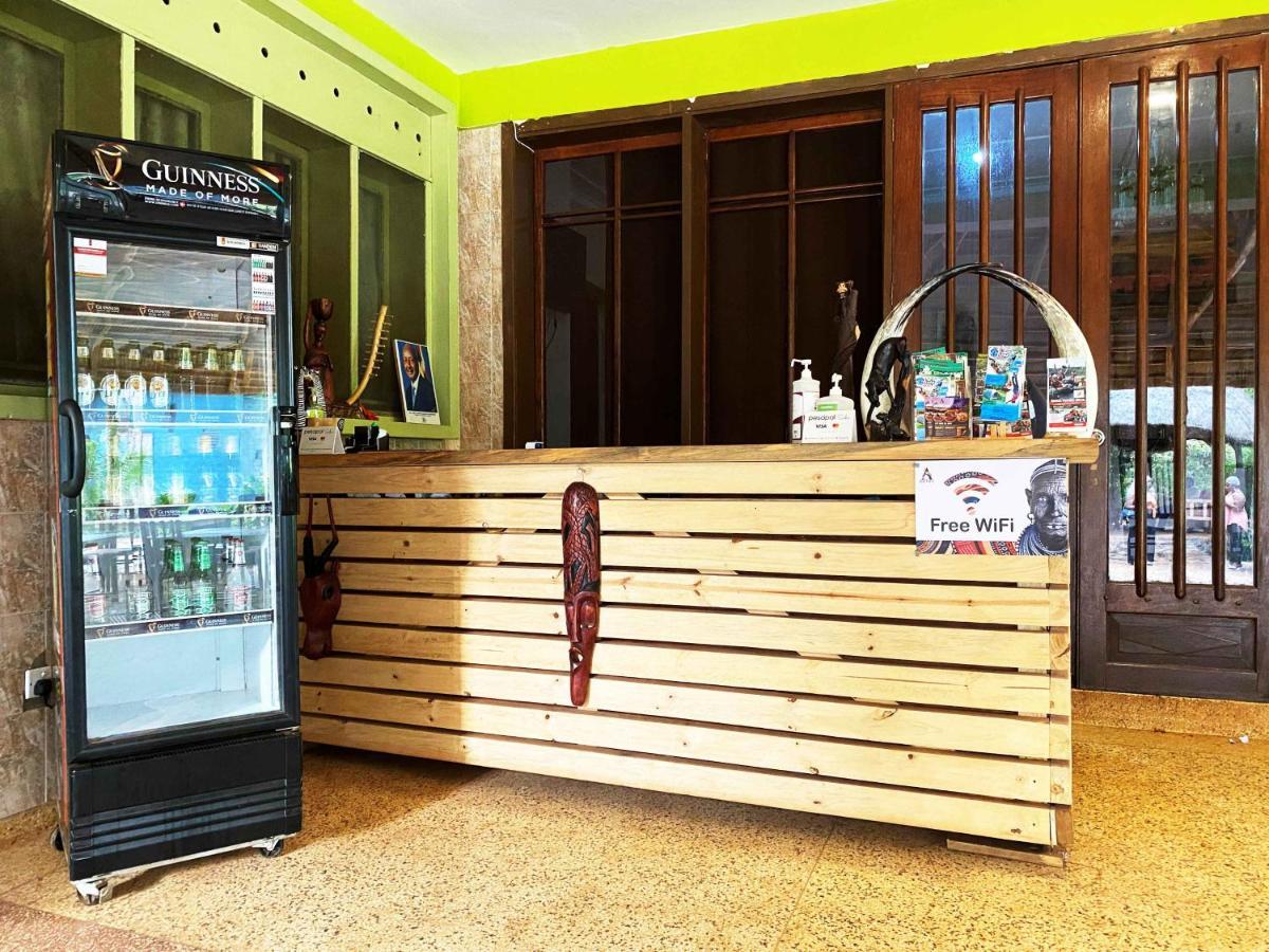 Afro Smile Hotel And Guest House-جينجا المظهر الخارجي الصورة