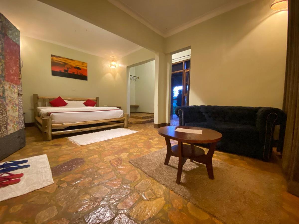 Afro Smile Hotel And Guest House-جينجا المظهر الخارجي الصورة