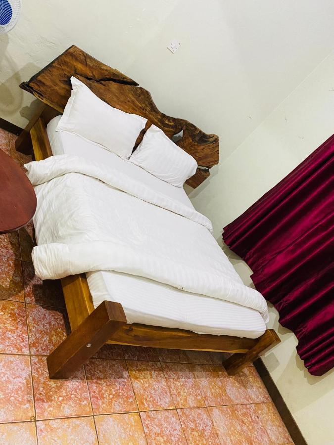Afro Smile Hotel And Guest House-جينجا المظهر الخارجي الصورة